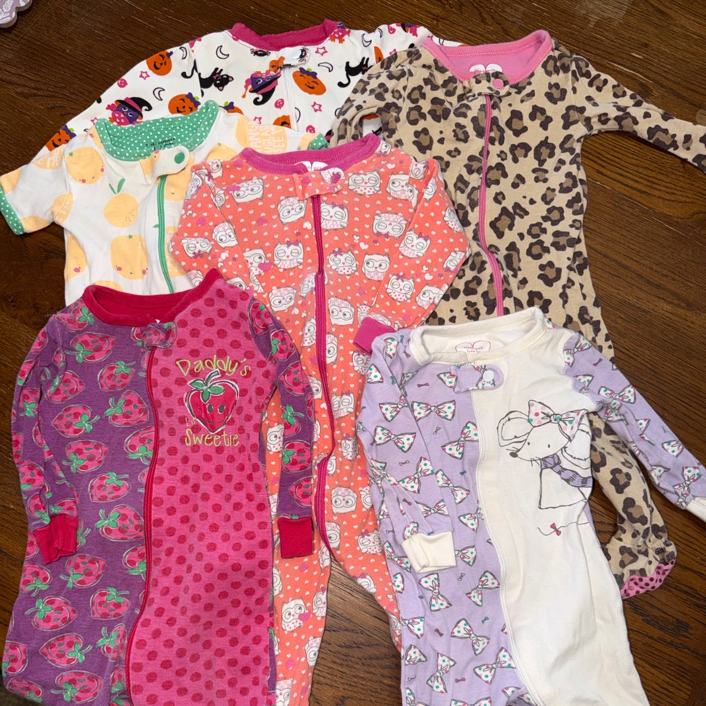 Set of 6 Colorful Kids Pajama Set